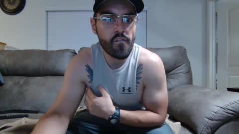 HUNG LATINO 888 bigcock fit athletic latino online show from 04.15.26