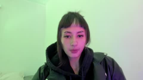 Snapshot of vandalovee chatting on 04.20.26 Babi Alu online show from 04.20.26