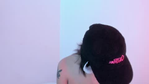 Snapshot of vandalovee chatting on 04.27.26 Babi Alu online show from 04.27.26