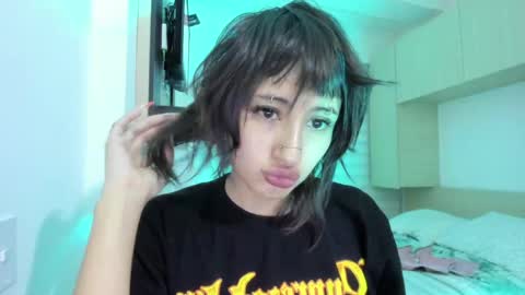 Snapshot of vandalovee chatting on 05.01.26 Babi Alu online show from 05.01.26