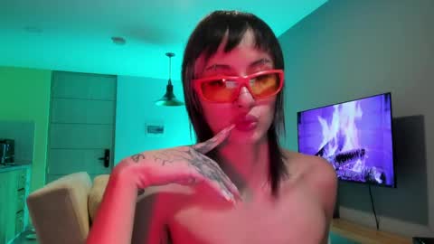 Snapshot of vandalovee chatting on 05.04.26 Babi Alu online show from 05.04.26