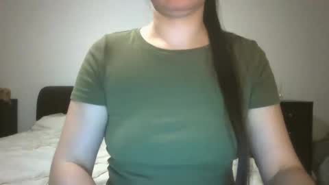 Snapshot of vanesajewel chatting on 03.10.25 VanesaJewel online show from 03.10.25