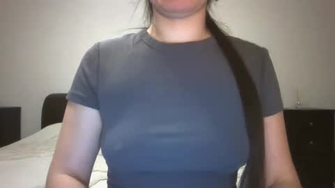 Snapshot of vanesajewel chatting on 03.12.25 VanesaJewel online show from 03.12.25