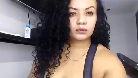 vanessa and samantha online show from 04.15.26