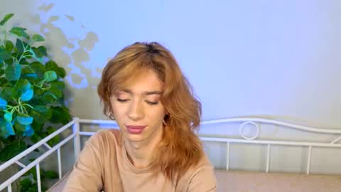 Snapshot of vanessa__ray chatting on 10.19.25 Vanessa online show from 10.19.25