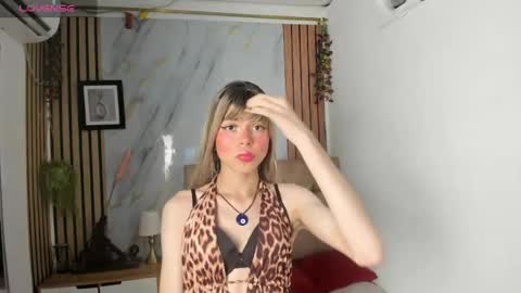 Snapshot of vanessa_jenner chatting on 05.14.26 vanessa_jenner online show from 05.14.26