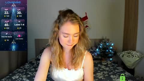 Snapshot of vanessa_maes chatting on 12.23.24 Vanessa Maes online show from 12.23.24