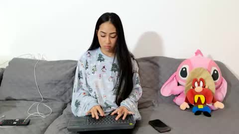 Snapshot of vanessaadol chatting on 02.25.26 vanessaadol online show from 02.25.26