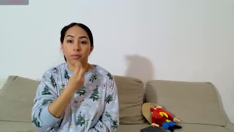 Snapshot of vanessaadol chatting on 03.18.26 vanessaadol online show from 03.18.26