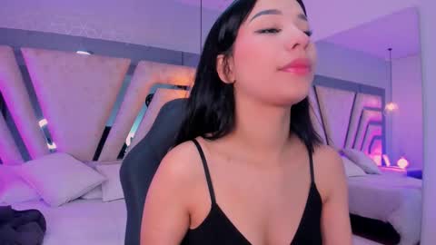 vanessaduval online show from 11.04.25
