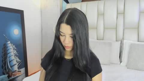 vanessaduval online show from 11.15.25