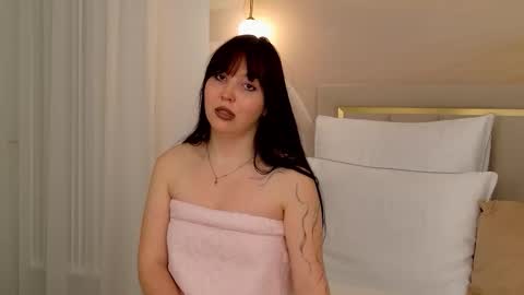 Vanessa online show from 10.21.25