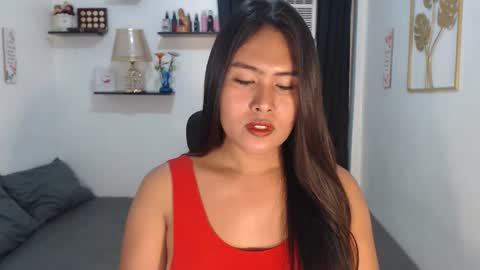 Snapshot of vanessafoxts chatting on 04.28.26 vanessafoxts online show from 04.28.26