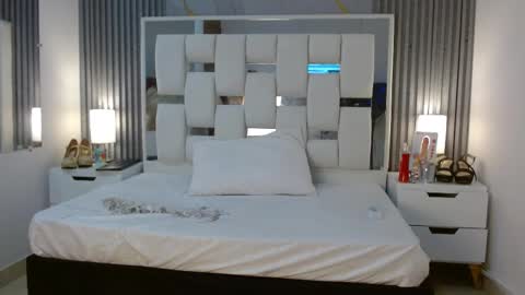 Vanessa Hard online show from 09.28.25