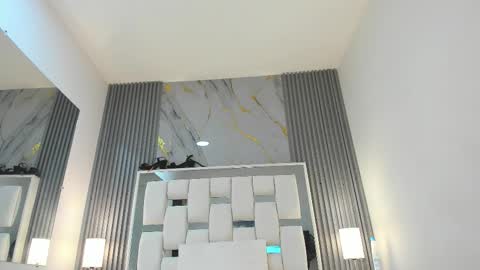 Vanessa Hard online show from 10.21.25