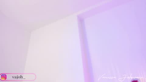 vanessajohnsonn online show from 03.09.25