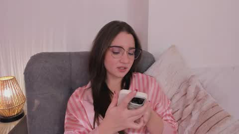 Snapshot of vanessajohnsonn chatting on 04.25.26 vanessajohnsonn online show from 04.25.26