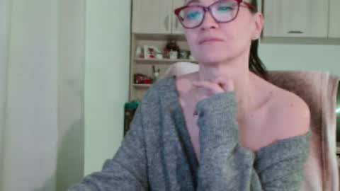 Snapshot of vanessalarahot chatting on 02.26.26 Vanessa online show from 02.26.26