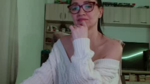 Snapshot of vanessalarahot chatting on 04.08.26 Vanessa online show from 04.08.26