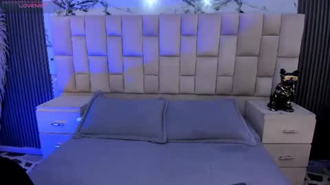 vanessascott_ online show from 06.24.26