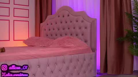 Vanessa Simon online show from 10.08.25