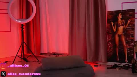 Vanessa Simon online show from 02.03.26