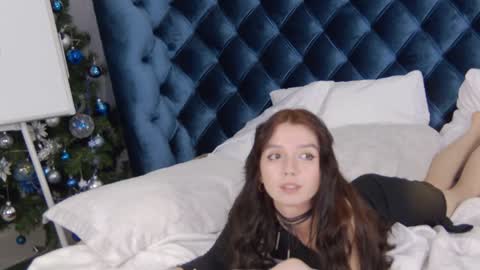 vanessavien online show from 01.15.25