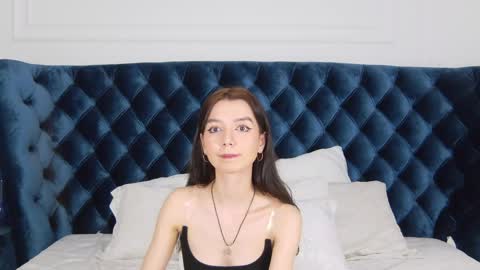 vanessavien online show from 01.30.25