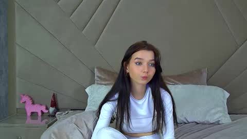 vanessavien online show from 02.10.25