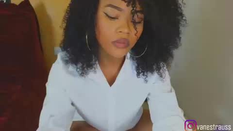 Snapshot of vanestrauss chatting on 11.14.25 New account follow me online show from 11.14.25