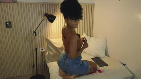 Snapshot of vanestrauss chatting on 02.27.26 New account follow me online show from 02.27.26