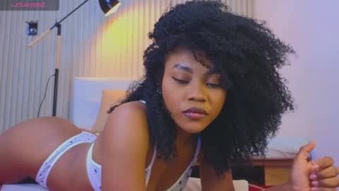 Snapshot of vanestrauss chatting on 04.21.26 New account follow me online show from 04.21.26