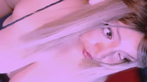 Snapshot of vanne_amet chatting on 07.11.26 free follow me online show from 07.11.26