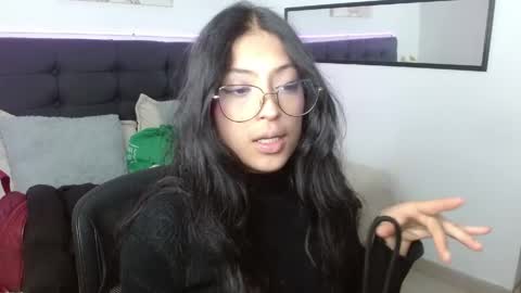 Snapshot of vannesweet_ chatting on 05.05.26 vane online show from 05.05.26