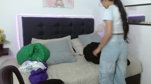 Snapshot of vannesweet_ chatting on 05.09.26 vane online show from 05.09.26