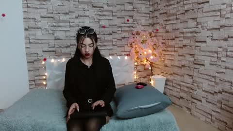 Snapshot of vanse_lust chatting on 12.04.24 Karuna online show from 12.04.24