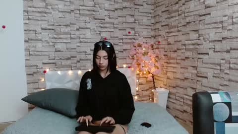 Snapshot of vanse_lust chatting on 12.05.24 Karuna online show from 12.05.24