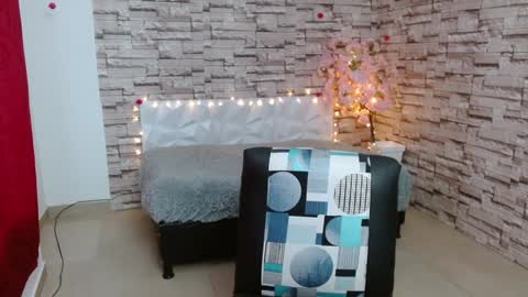 Snapshot of vanse_lust chatting on 01.08.25 Karuna online show from 01.08.25