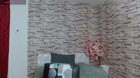 Snapshot of vanse_lust chatting on 02.04.25 Karuna online show from 02.04.25