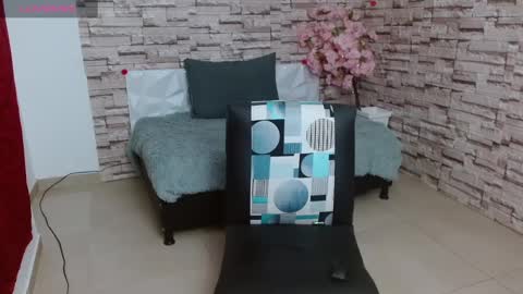 Snapshot of vanse_lust chatting on 02.11.25 Karuna online show from 02.11.25