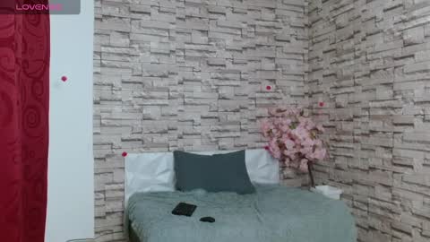 Snapshot of vanse_lust chatting on 02.13.25 Karuna online show from 02.13.25