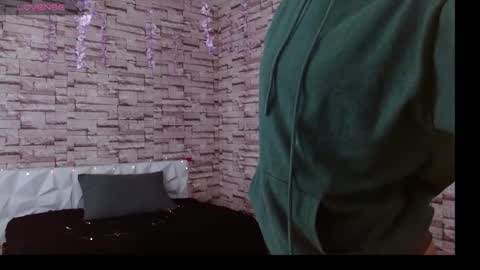 Snapshot of vanse_lust chatting on 09.17.25 Karuna online show from 09.17.25