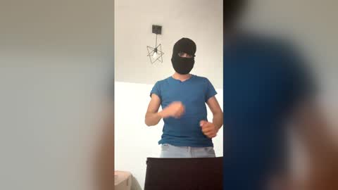 Snapshot of vaquerofit18 chatting on 04.15.26 vaquerofit18 online show from 04.15.26