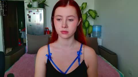 Snapshot of vasilisa_lik chatting on 02.15.26 Vasilisa lik online show from 02.15.26