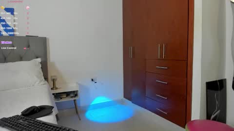 Hi Im Vayolet online show from 11.19.25