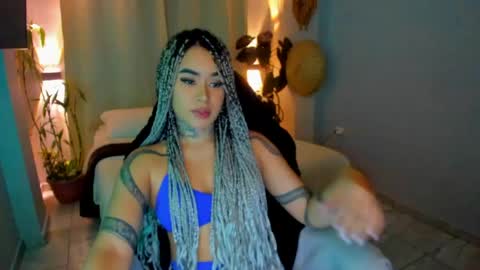 Snapshot of vayolett_bass chatting on 05.06.26 Vayolett Bass online show from 05.06.26