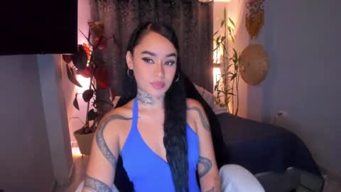 Snapshot of vayolett_bass chatting on 07.28.26 Vayolett Bass online show from 07.28.26