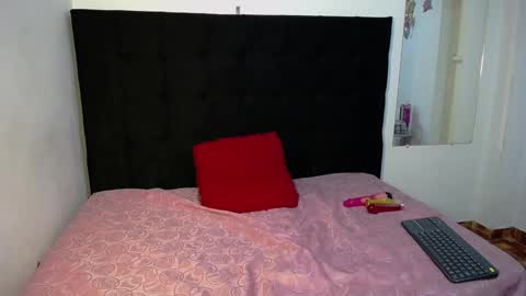 Snapshot of vdeborap chatting on 02.18.26 debora online show from 02.18.26