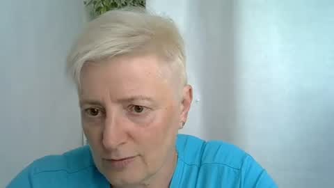 Snapshot of vea_motty chatting on 07.18.26 vea_motty online show from 07.18.26