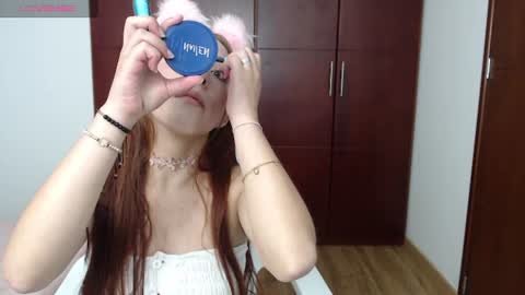 Snapshot of vecandy chatting on 07.18.26 Candy online show from 07.18.26